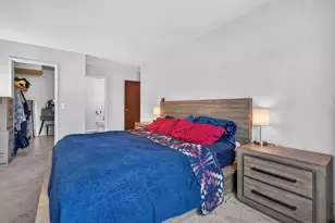 2407 E Brandenberry Ct, Arlington Heights, IL 60004 - Photo 11