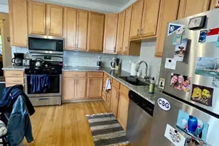 908 W Waveland Ave, Chicago, IL 60613 - Photo 3