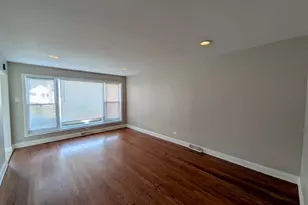 8825 S California Ave, Evergreen Park, IL 60805 - Photo 3
