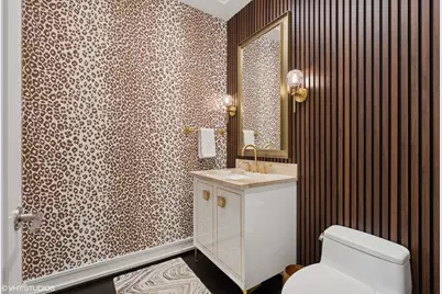 77 E Walton Street #24B, Chicago, IL 60611 - Photo 23