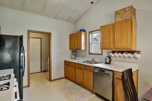 645 Winfield Dr, South Beloit, IL 61080 - Photo 19