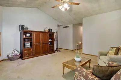 645 Winfield Drive, South Beloit, IL 61080 - Photo 17