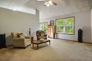 645 Winfield Dr, South Beloit, IL 61080 - Photo 13
