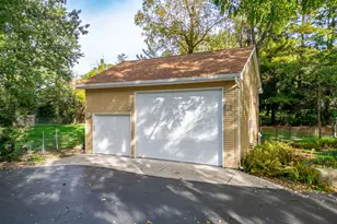 4917 Wayside Dr, McHenry, IL 60051 - Photo 3