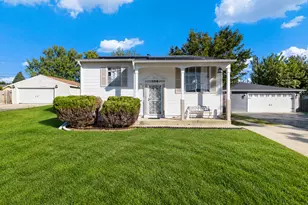 304 Hamrick Ave, Romeoville, IL 60446 - Photo 1