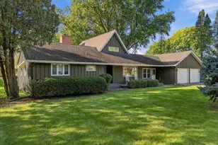 1401 E 28th St, Sterling, IL 61081 - Photo 5