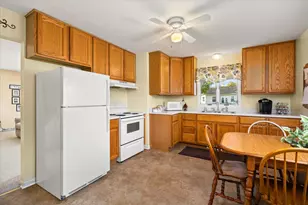1107 W Bridge St, Streator, IL 61364 - Photo 11