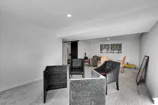 9248 S 89th Ave, Hickory Hills, IL 60457 - Photo 23