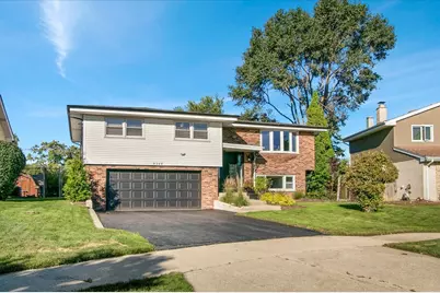 9248 S 89th Avenue, Hickory Hills, IL 60457 - Photo 3