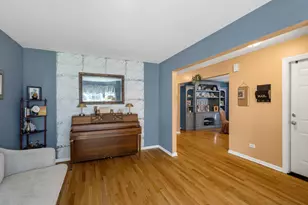 5828 W 90th St, Oak Lawn, IL 60453 - Photo 5