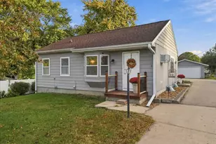 1103 Chicago Ave, Dixon, IL 61021 - Photo 1