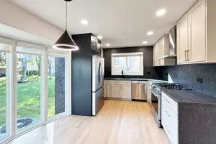 3103 N Wilshire Ln, Arlington Heights, IL 60004 - Photo 5
