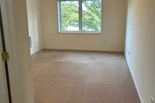 8300 Concord Dr, Morton Grove, IL 60053 - Photo 11