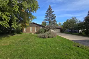 10852 W Fairbanks Ave, Beach Park, IL 60099 - Photo 3