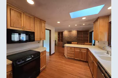 10852 W Fairbanks Avenue, Beach Park, IL 60099 - Photo 5
