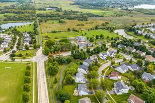 270 W Winding Trail Cir, Round Lake, IL 60073 - Photo 57