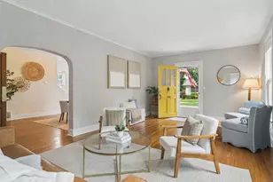 135 W Russell St, Barrington, IL 60010 - Photo 5