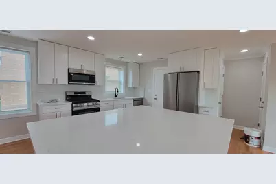 2840 W Arthur Street #2W, Chicago, IL 60645 - Photo 3