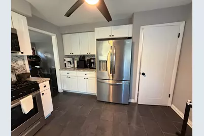 2321 S 24th Avenue, Broadview, IL 60155 - Photo 11