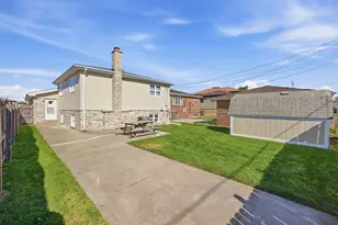 1111 Herbert Breclaw Dr, Calumet City, IL 60409 - Photo 25