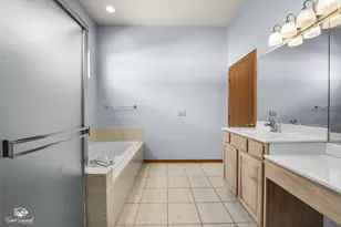 672 Sanctuary Ln, Joliet, IL 60435 - Photo 25