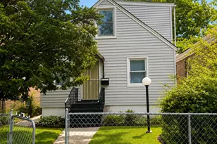 1249 W 108th Pl, Chicago, IL 60643 - Photo 1