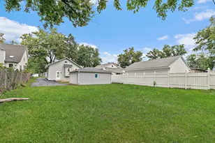 143 E Division St, Villa Park, IL 60181 - Photo 19