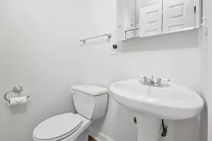 1524 W Fargo Ave, Chicago, IL 60626 - Photo 17