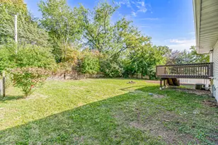 1404 Eastwood Ln, McHenry, IL 60051 - Photo 25