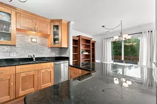 4955 Kimball Hill Dr, Rolling Meadows, IL 60008 - Photo 13