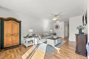 4955 Kimball Hill Dr, Rolling Meadows, IL 60008 - Photo 5