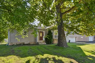 3409 N Betty Dr, Arlington Heights, IL 60004 - Photo 3