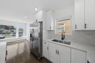 5711 S Mayfield Ave, Chicago, IL 60638 - Photo 13