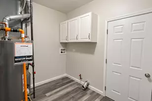 1216 N Brookdale Dr, Carpentersville, IL 60110 - Photo 17
