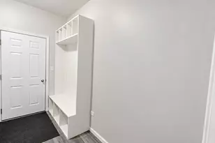 1216 N Brookdale Dr, Carpentersville, IL 60110 - Photo 15
