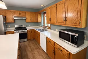 510 Praire View Ln, Hinckley, IL 60520 - Photo 7