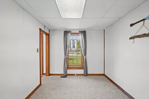 222 S West St, Gibson City, IL 60936 - Photo 9