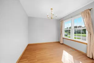761 Blooming Dr, Dekalb, IL 60115 - Photo 5