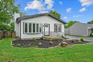 18172 W Twin Lakes Blvd, Grayslake, IL 60030 - Photo 1