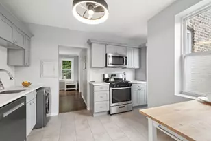 3701 W Cullom Ave, Chicago, IL 60618 - Photo 13