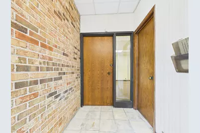 501 W Ogden Avenue #3, Hinsdale, IL 60521 - Photo 3