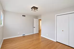 255 E Parkside Ave, Lombard, IL 60148 - Photo 15