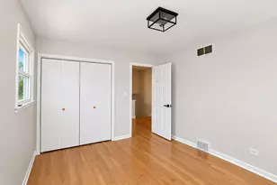255 E Parkside Ave, Lombard, IL 60148 - Photo 17