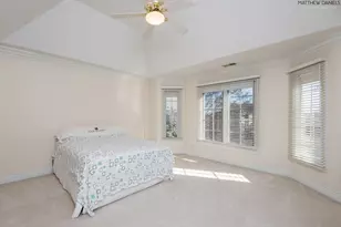 9291 Cascade Cir, Burr Ridge, IL 60527 - Photo 17