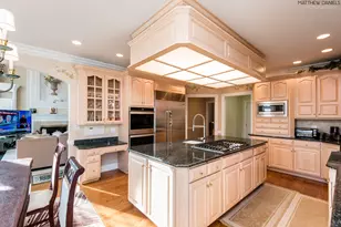 9291 Cascade Cir, Burr Ridge, IL 60527 - Photo 7