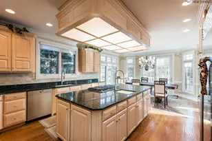 9291 Cascade Cir, Burr Ridge, IL 60527 - Photo 9