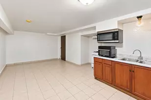 5633 Edge Lake Dr, Oak Lawn, IL 60453 - Photo 13