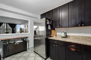 5801 N Sheridan Rd, Chicago, IL 60660 - Photo 13