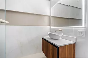 175 E Delaware Pl, Chicago, IL 60611 - Photo 15
