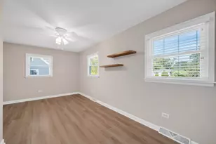 217 Holly Ave, Darien, IL 60561 - Photo 21